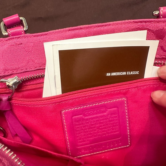 Pink Coach Authentic Signature Handbag - Picture 4 of 8